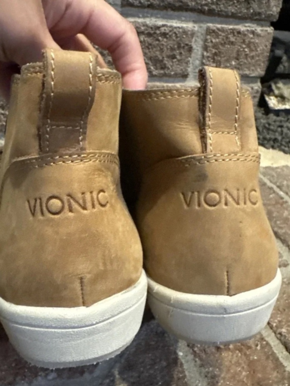 Vionic Shawna High Top - Picture 4 of 11